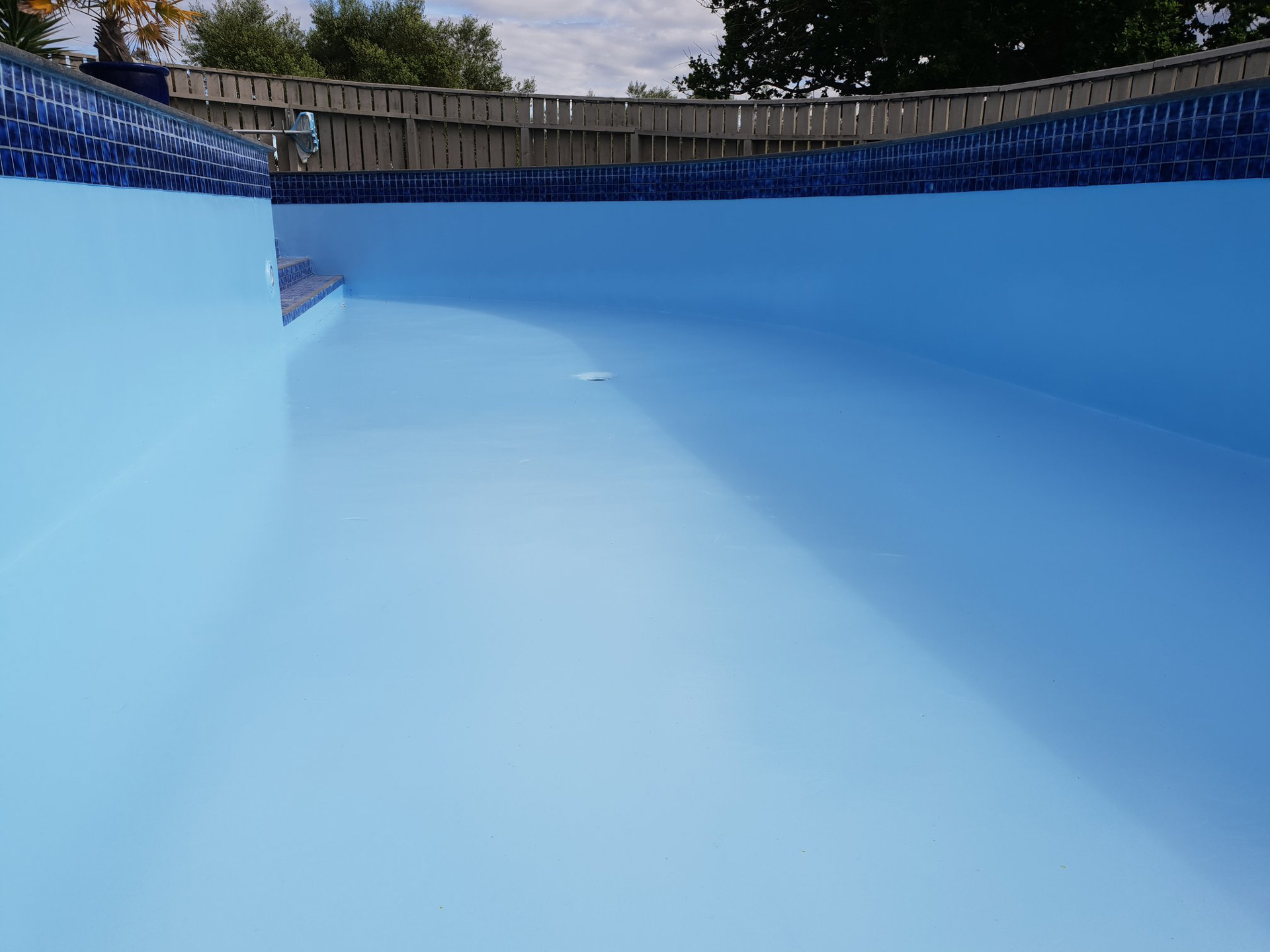 swimming pool re paint